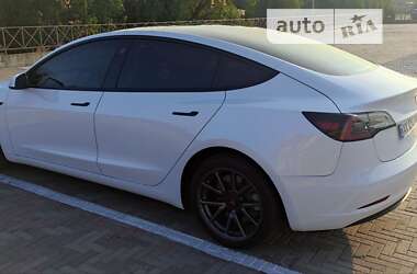 Седан Tesla Model 3 2019 в 