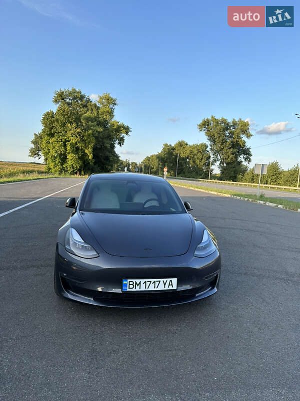 Седан Tesla Model 3 2021 в Киеве