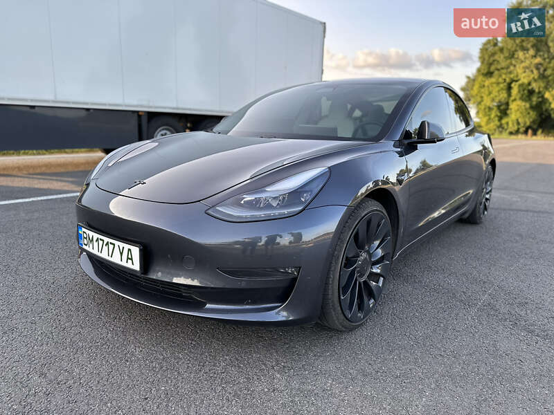 Седан Tesla Model 3 2021 в Киеве