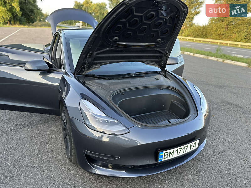 Седан Tesla Model 3 2021 в Киеве
