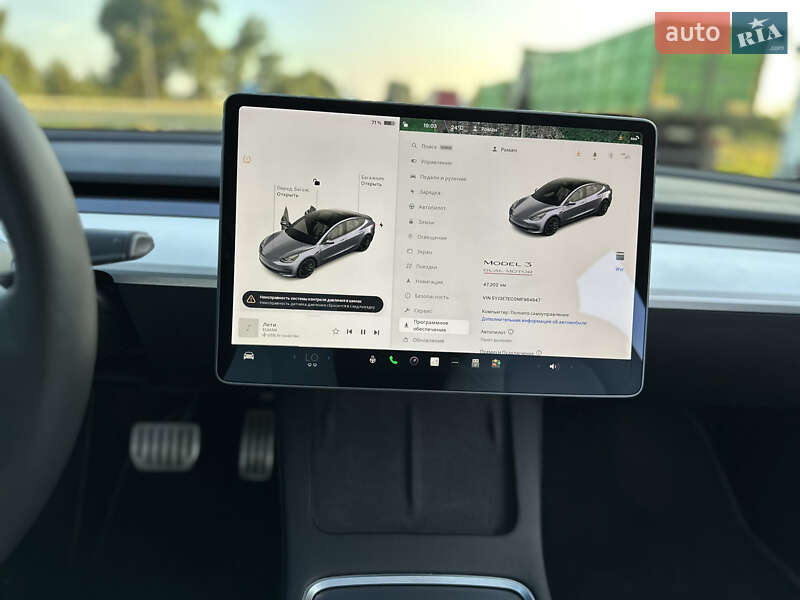 Седан Tesla Model 3 2021 в Киеве