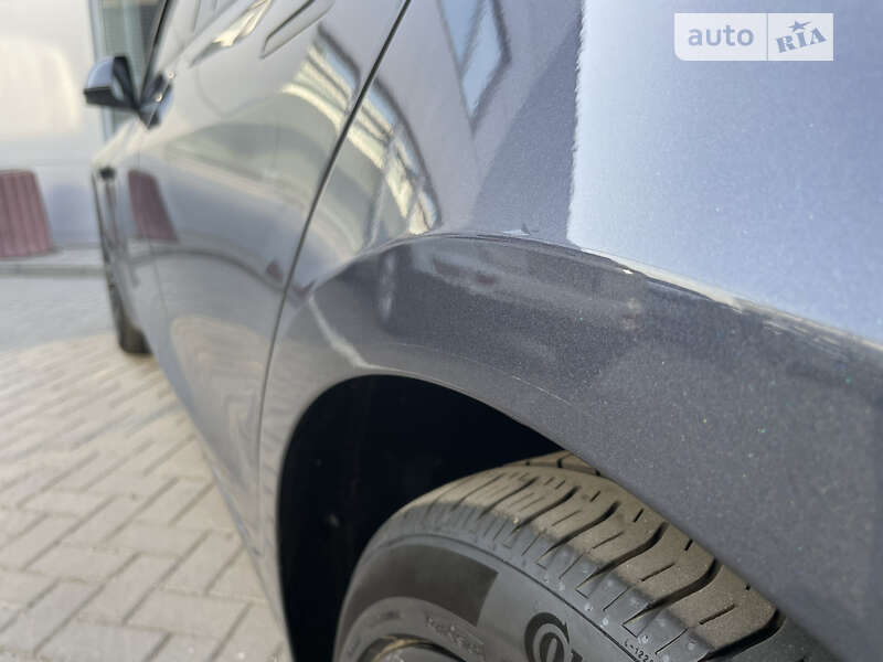 Седан Tesla Model 3 2022 в Виннице