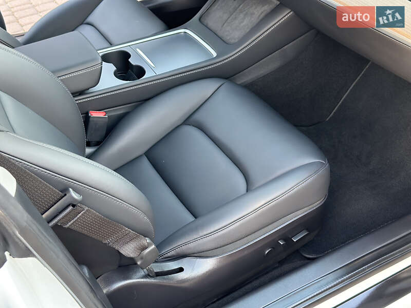 Седан Tesla Model 3 2022 в Ровно фото 41 Седан Tesla Model 3 2022 в Ровно