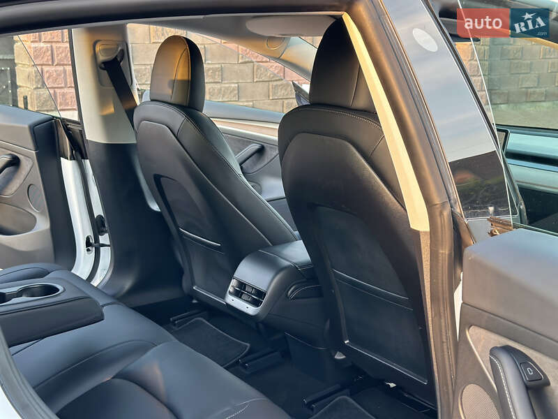 Седан Tesla Model 3 2022 в Ровно фото 46 Седан Tesla Model 3 2022 в Ровно