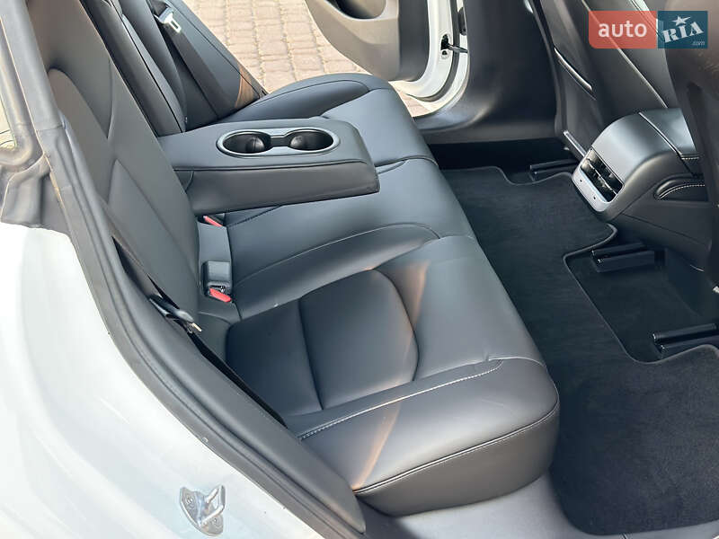 Седан Tesla Model 3 2022 в Ровно фото 47 Седан Tesla Model 3 2022 в Ровно