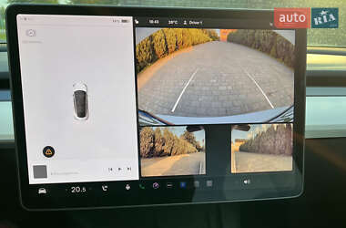 Седан Tesla Model 3 2021 в 