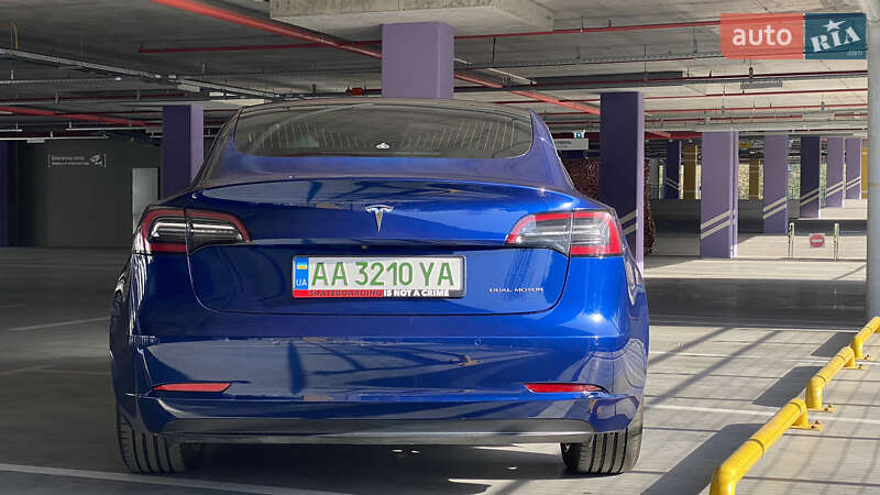 Седан Tesla Model 3 2018 в Киеве