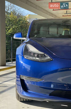 Седан Tesla Model 3 2018 в 