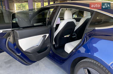 Седан Tesla Model 3 2018 в 