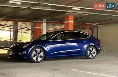 Седан Tesla Model 3 2018 в 