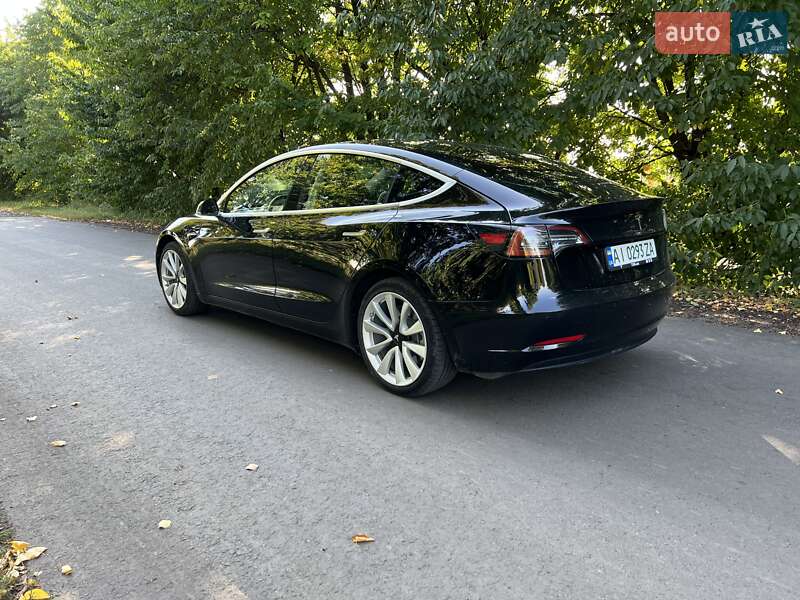 Седан Tesla Model 3 2019 в 