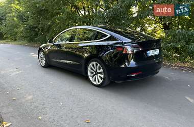 Седан Tesla Model 3 2019 в 