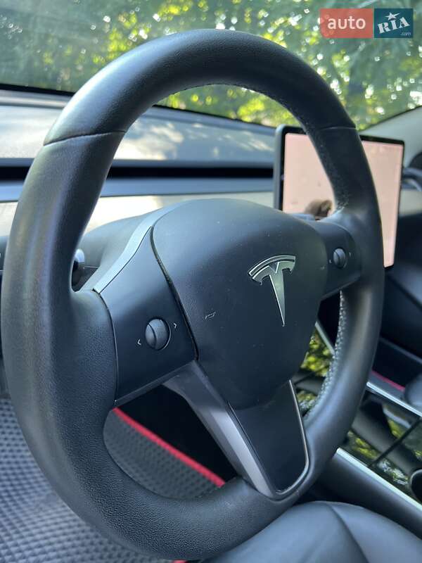 Седан Tesla Model 3 2019 в Киеве фото 4 Седан Tesla Model 3 2019 в Киеве