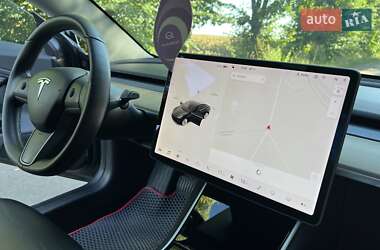Седан Tesla Model 3 2019 в Киеве