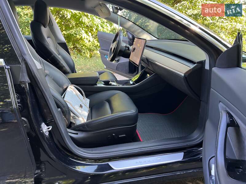 Седан Tesla Model 3 2019 в Киеве фото 11 Седан Tesla Model 3 2019 в Киеве