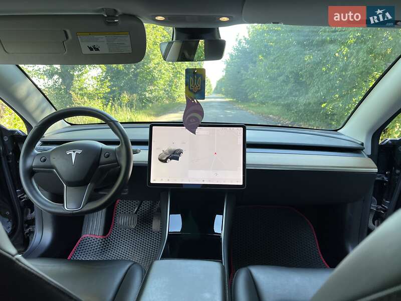 Седан Tesla Model 3 2019 в Киеве фото 12 Седан Tesla Model 3 2019 в Киеве