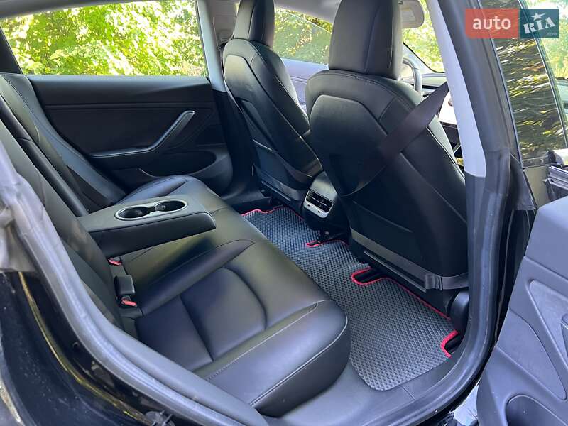 Седан Tesla Model 3 2019 в Киеве фото 13 Седан Tesla Model 3 2019 в Киеве