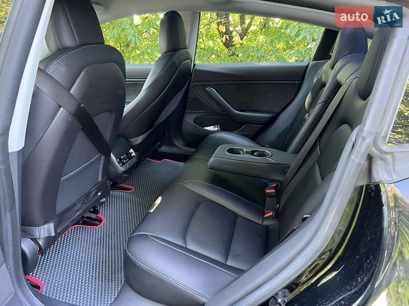 Седан Tesla Model 3 2019 в Киеве фото 14 Седан Tesla Model 3 2019 в Киеве