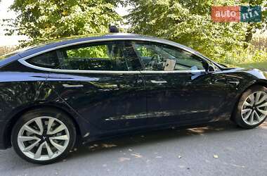 Седан Tesla Model 3 2019 в Киеве