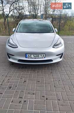 Седан Tesla Model 3 2017 в 