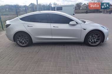 Седан Tesla Model 3 2017 в 