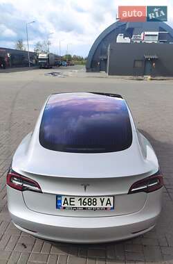 Седан Tesla Model 3 2017 в Ивано-Франковске