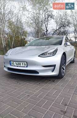 Седан Tesla Model 3 2017 в Ивано-Франковске