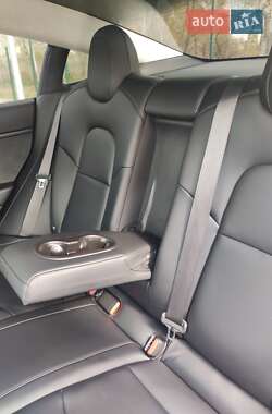 Седан Tesla Model 3 2017 в 