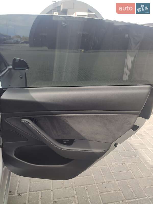 Седан Tesla Model 3 2017 в Ивано-Франковске
