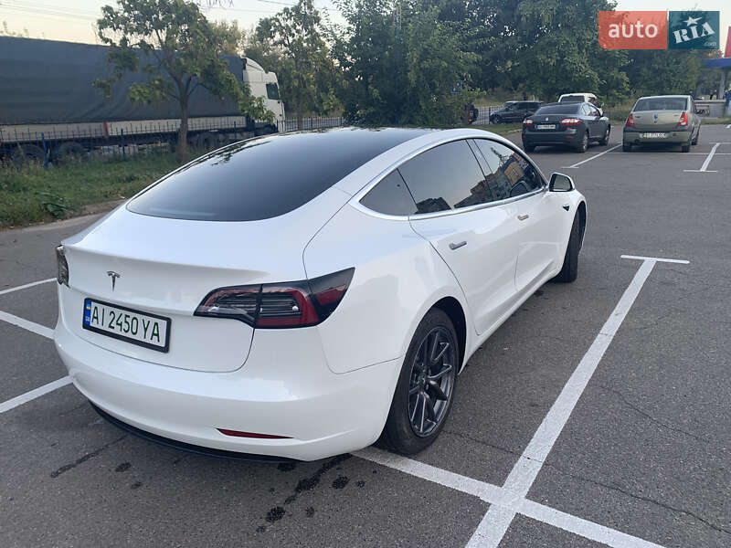 Седан Tesla Model 3 2019 в Білій Церкві