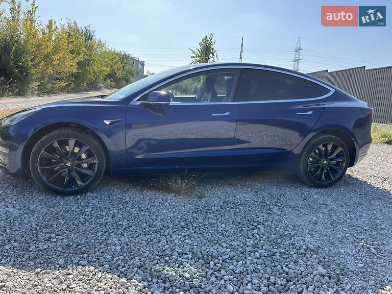 Седан Tesla Model 3 2018 в Днепре