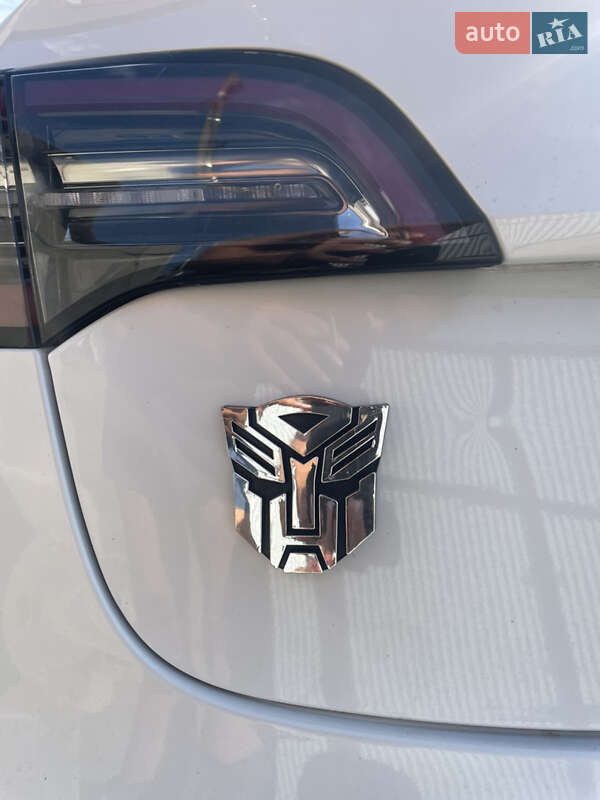 Седан Tesla Model 3 2019 в Одессе