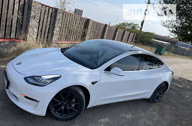 Седан Tesla Model 3 2019 в Одесі