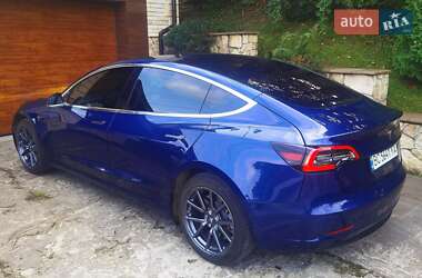 Седан Tesla Model 3 2018 в Львове