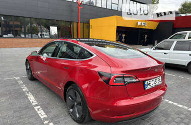 Седан Tesla Model 3 2019 в Киеве