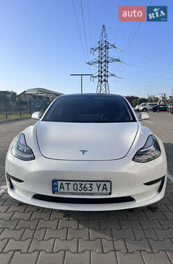 Седан Tesla Model 3 2019 в 