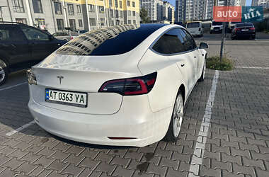 Седан Tesla Model 3 2019 в 