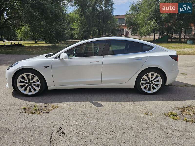 Седан Tesla Model 3 2018 в Запорожье