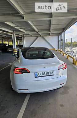 Седан Tesla Model 3 2019 в 