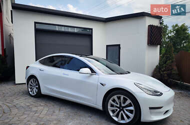 Седан Tesla Model 3 2019 в Ивано-Франковске