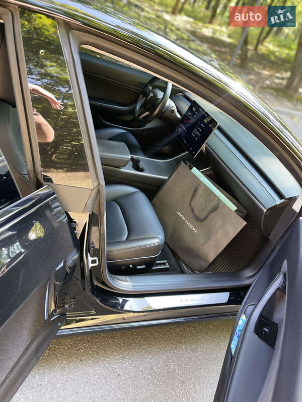 Седан Tesla Model 3 2018 в Харкові