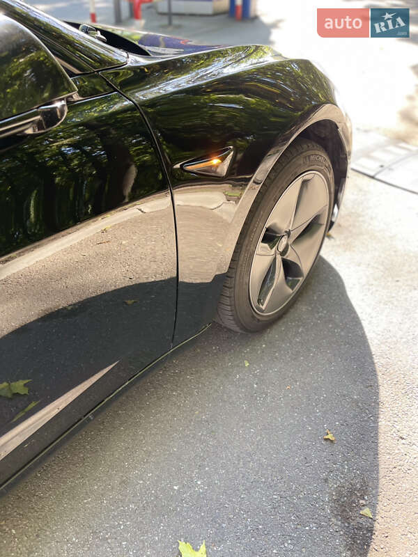 Седан Tesla Model 3 2018 в Харкові