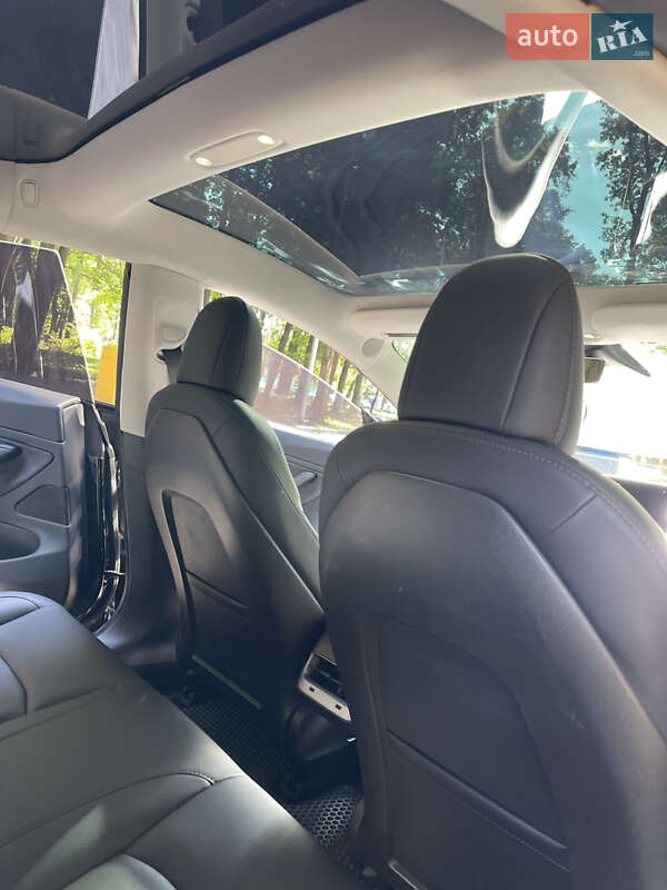 Седан Tesla Model 3 2018 в Харкові