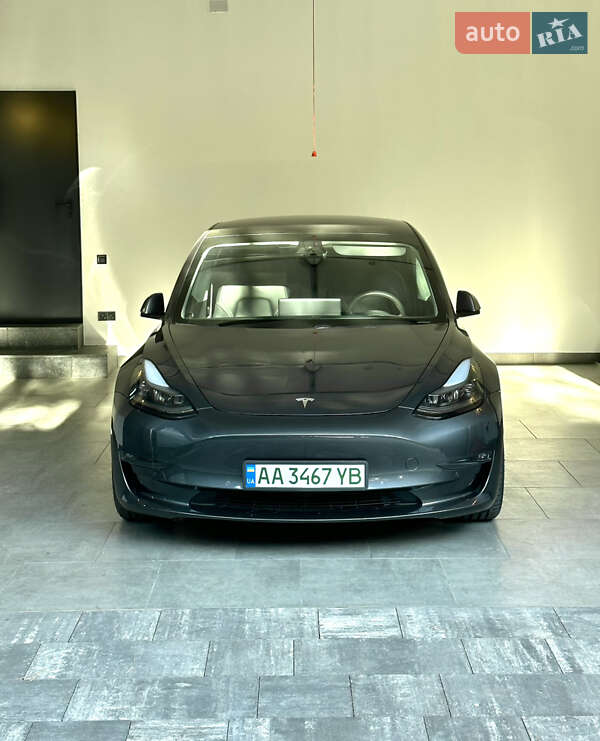 Седан Tesla Model 3 2021 в Києві