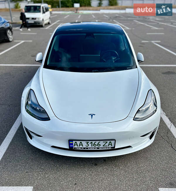 Tesla Model 3 2019