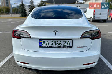 Седан Tesla Model 3 2019 в Киеве
