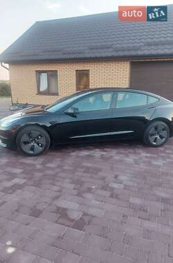 Седан Tesla Model 3 2021 в 
