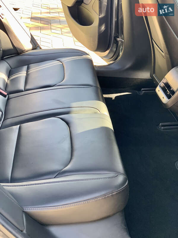 Седан Tesla Model 3 2018 в Белой Церкви