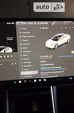 Седан Tesla Model 3 2019 в Звягелі