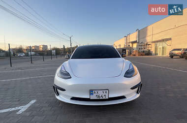 Седан Tesla Model 3 2022 в Харькове